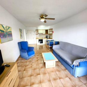 Apt In Castle Harbour With Great Views C104